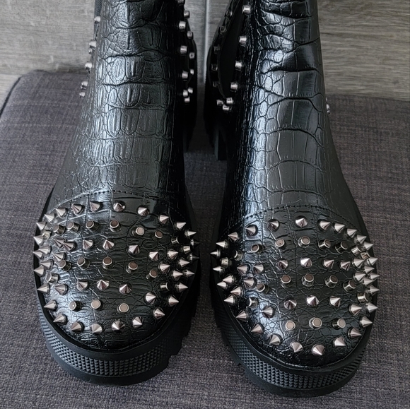 Spiked Combat boots - Picture 4 of 5